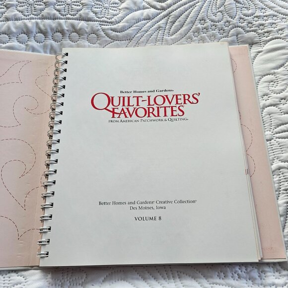Quilt-Lovers Favorites Volume 8 American Patchwork & Quilting Hardcover Book - Picture 15 of 15